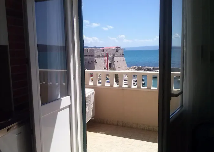 Studio Apartment Mala Plaza